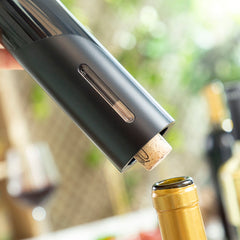 Cavatappi elettrici con accessori per il vino innovagoods