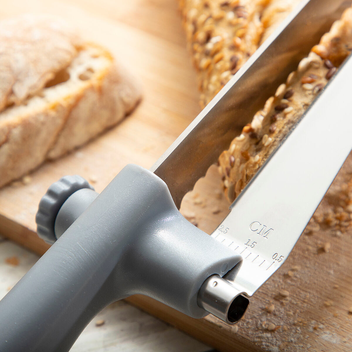Nůž na chlebový nůž s nastavitelným řezným průvodcem Kutway Innovagoods