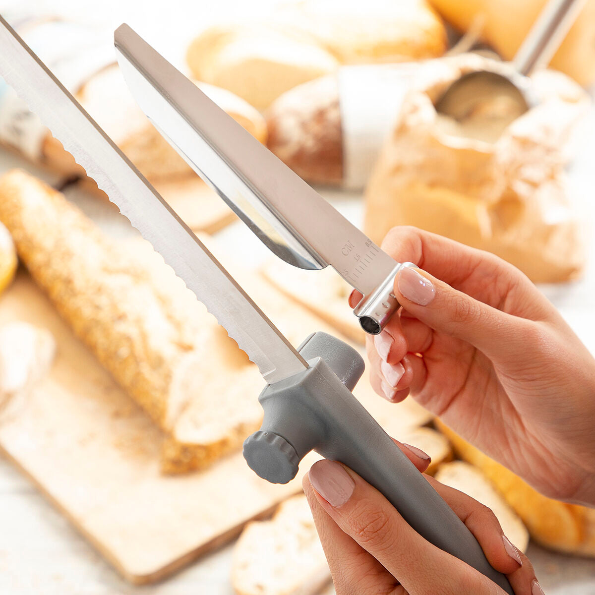 Нож за хляб с регулируемо ръководство за рязане Kutway Innovagoods